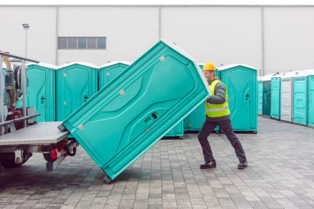 Best Portable bathroom rental  in Windsor, MO